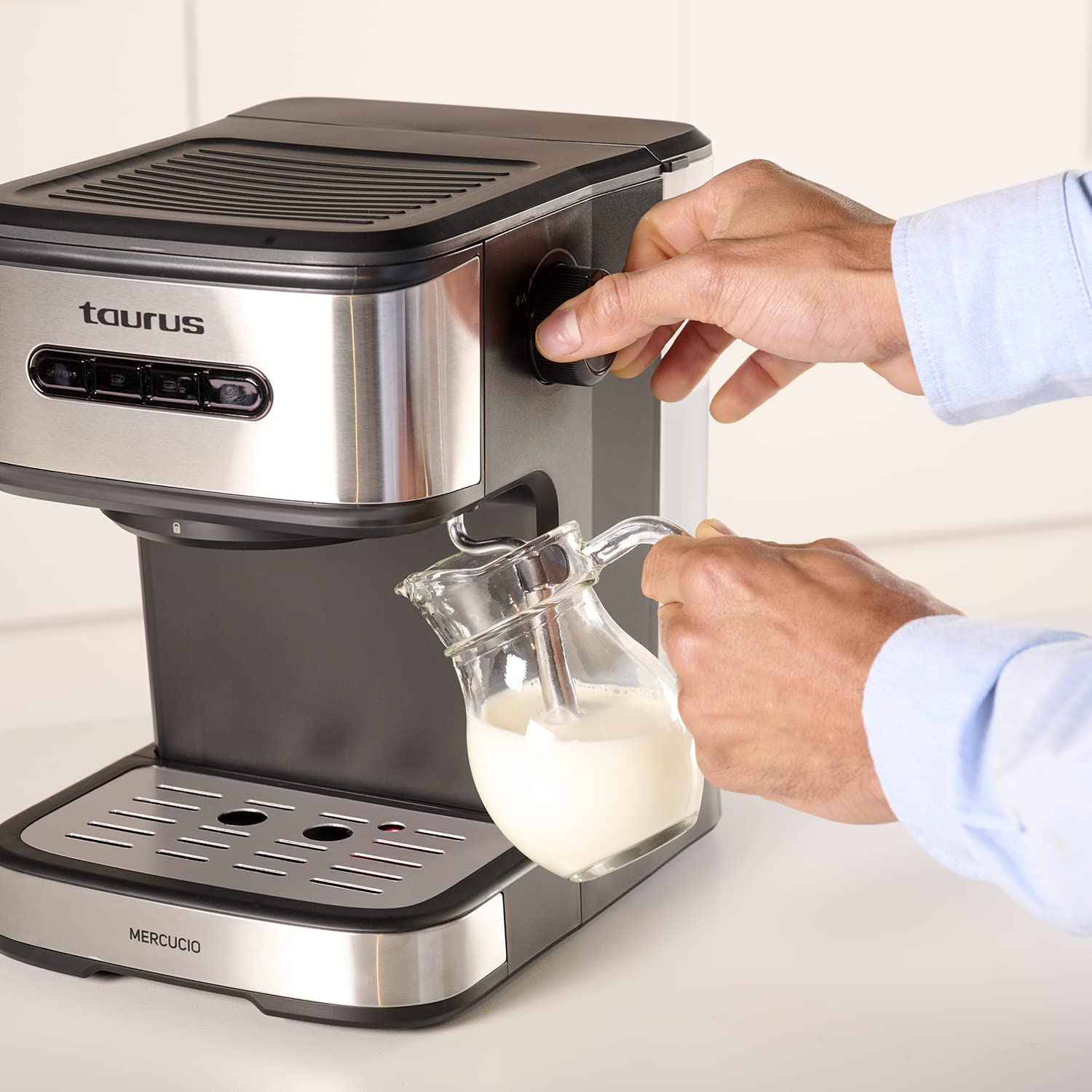 taurus-mercucio-cafetera-espresso-20-bar-programable-con-sistema-extra-cream-vap image 8